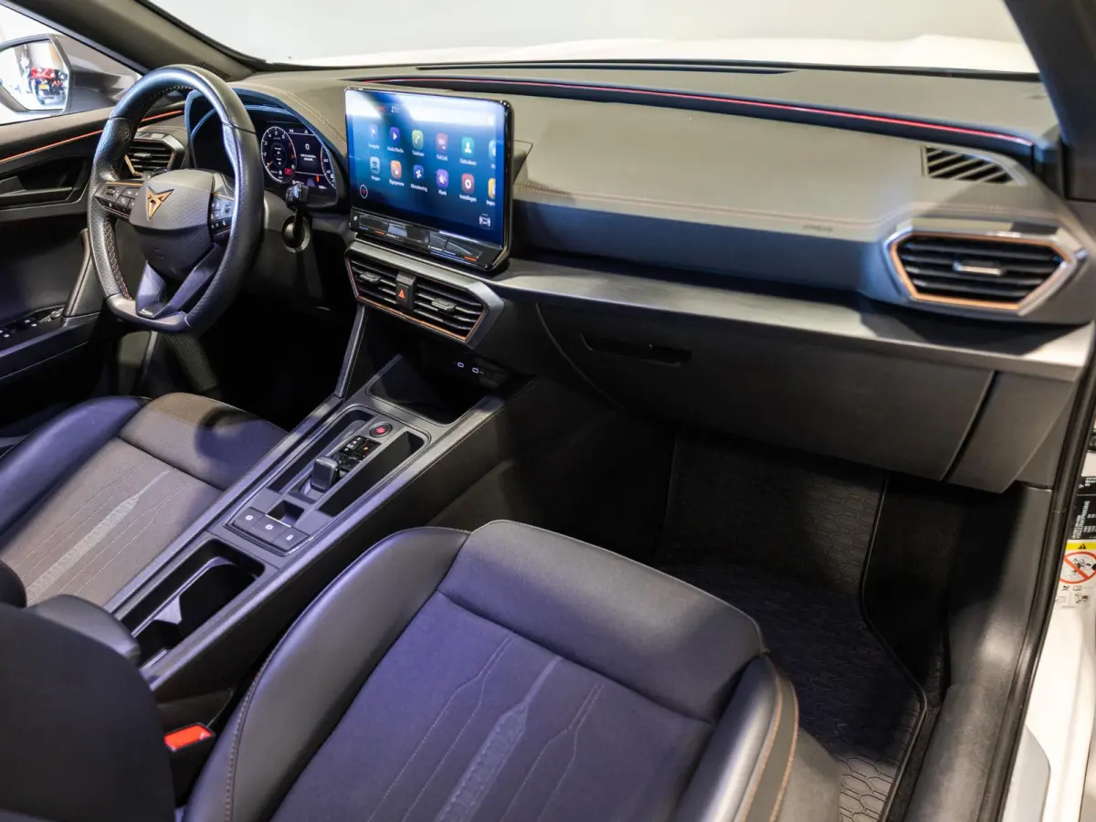 1.5 TSI Business Edition Plus / 150pk / Achteruitrij camera / Sfeerverlichting / Adaptieve cruise control /
