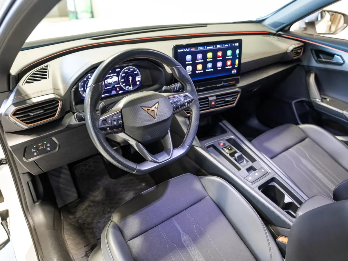 1.5 TSI Business Edition Plus / 150pk / Achteruitrij camera / Sfeerverlichting / Adaptieve cruise control /