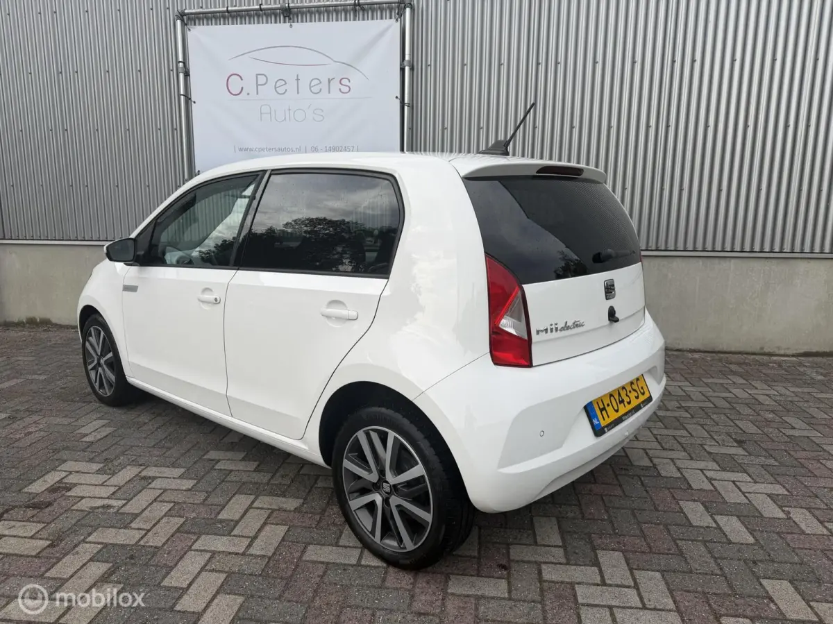 Plus 2020 83PK 37kWh EV | Climatronic | Stoelverwarming | Zwarte hemel | Cruisecontrol | NAP