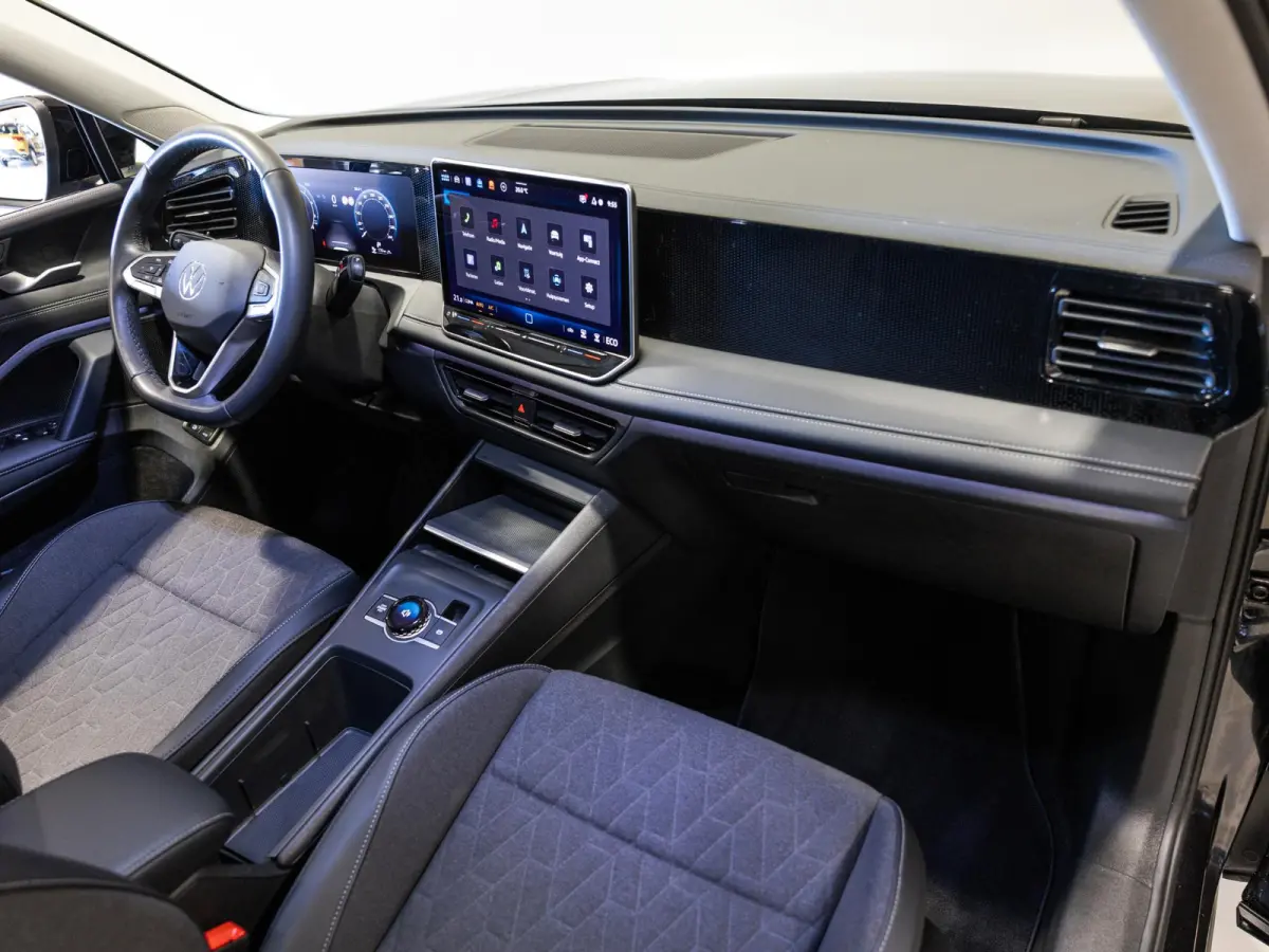 1.5 eHybrid Life Edition / 204pk / SoH 100% / Achteruitrij camera / Dodehoek herkenning / CarPlay /