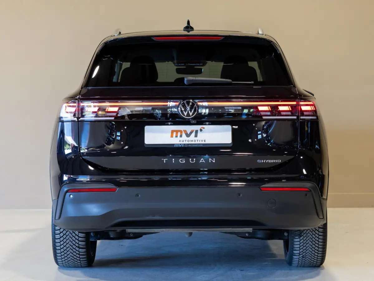 1.5 eHybrid Life Edition / 204pk / SoH 100% / Achteruitrij camera / Dodehoek herkenning / CarPlay /
