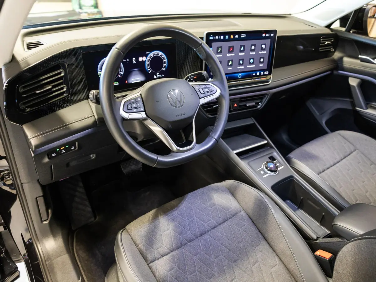 1.5 eHybrid Life Edition / 204pk / SoH 100% / Achteruitrij camera / Dodehoek herkenning / CarPlay /