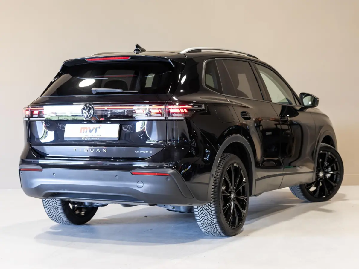 1.5 eHybrid Life Edition / 204pk / SoH 100% / Achteruitrij camera / Dodehoek herkenning / CarPlay /
