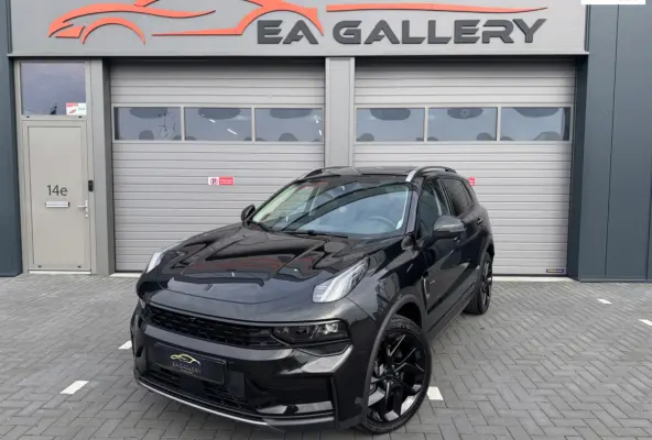 1.5 Bomvol Black Edition 261PK 360°Camera Zwarte hemel