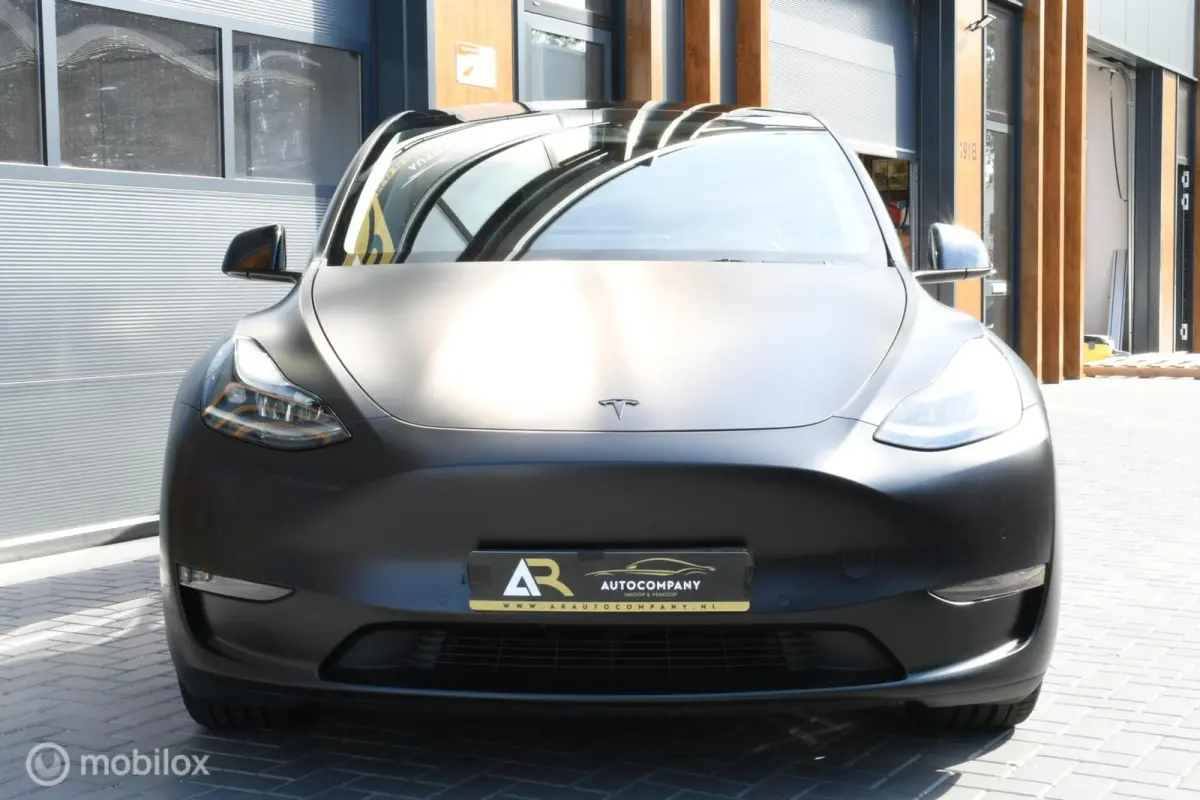 Performance AWD 75 kWh UNIEK!!