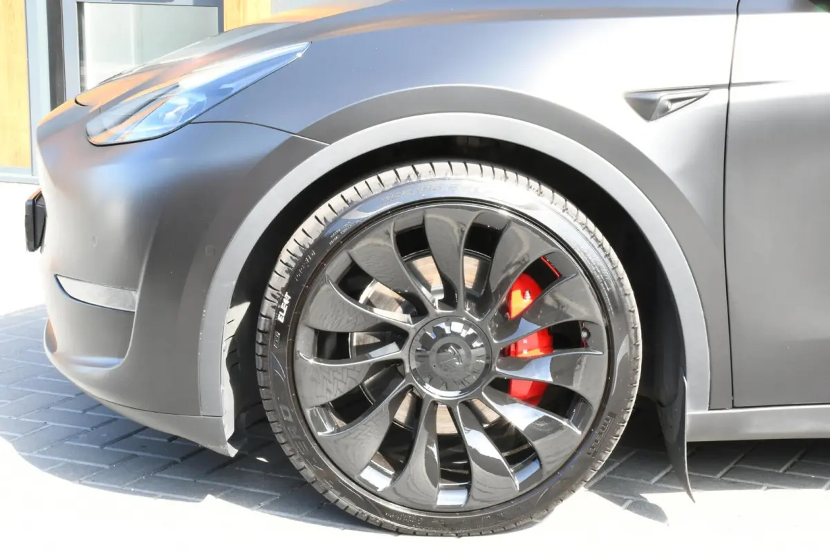 Performance AWD 75 kWh UNIEK!!