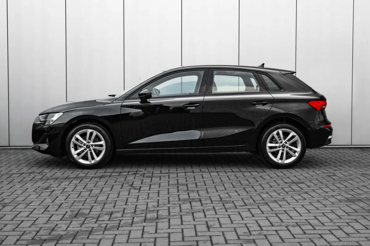 Pro Line | Aluminium optiek in het interieur | Assistentiepakket Rijden en Parkeren Plus | Audi virtual cockpit