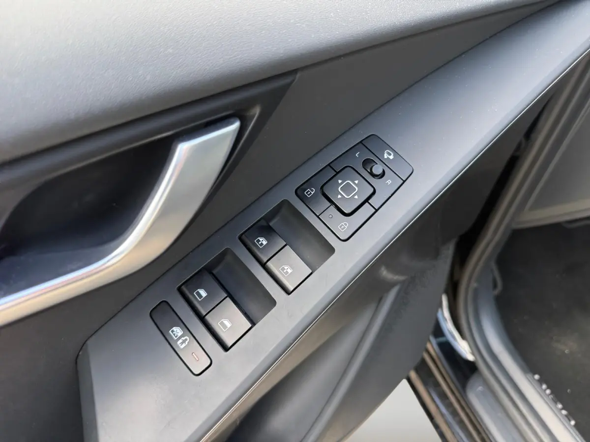 1.6 GDi Hybrid DynamicPlusLine BlackPack | Dodenhoek detectie | Schuif Kanteldak| Leer | Stoel/Stuur verwarming | Elektrische Kofferbak |