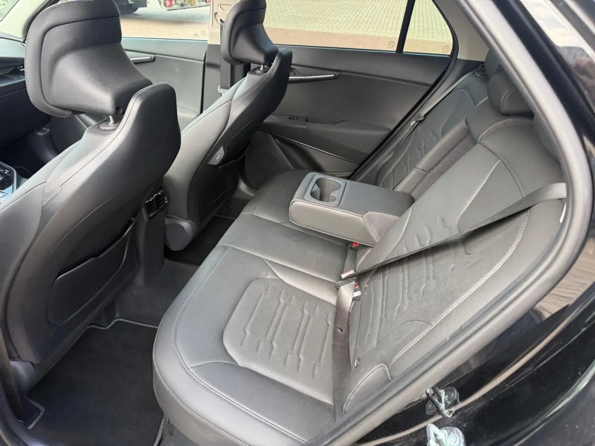 1.6 GDi Hybrid DynamicPlusLine BlackPack | Dodenhoek detectie | Schuif Kanteldak| Leer | Stoel/Stuur verwarming | Elektrische Kofferbak |