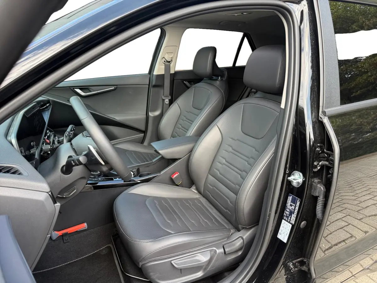 1.6 GDi Hybrid DynamicPlusLine BlackPack | Dodenhoek detectie | Schuif Kanteldak| Leer | Stoel/Stuur verwarming | Elektrische Kofferbak |