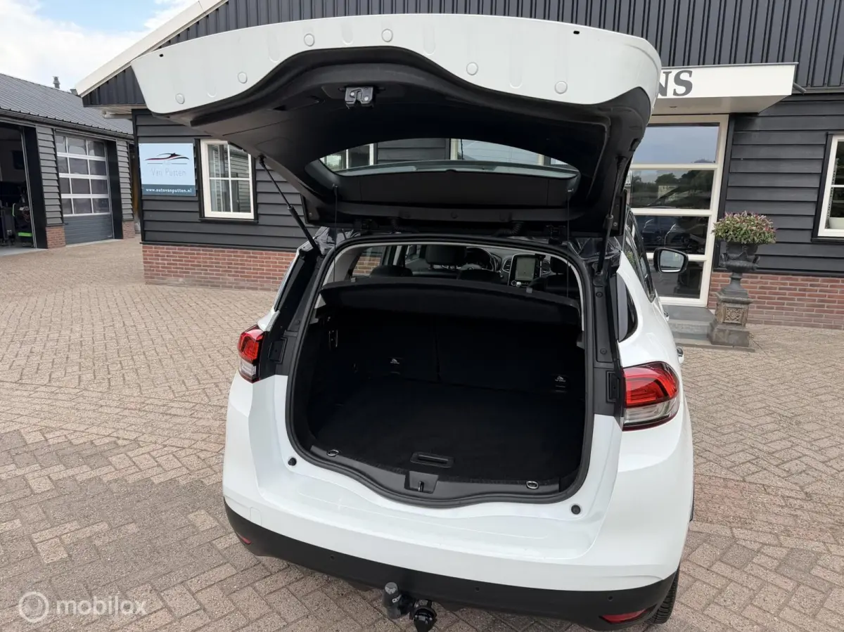 1.3 TCe / Parelmoer wit / Trekhaak