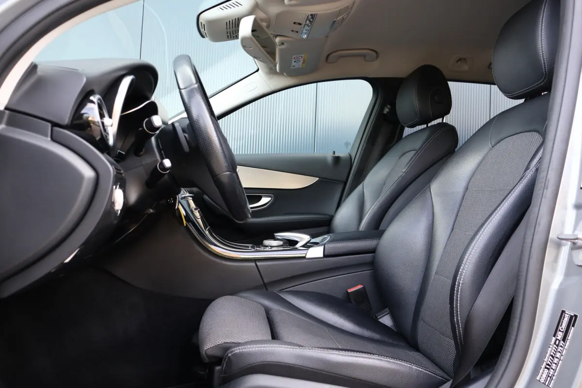 2.2 CDI Ambition Automaat | Wegkl. Trekhaak | Camera | Comand | Stoelverwarming | Half leder | 1800kg trekgewicht