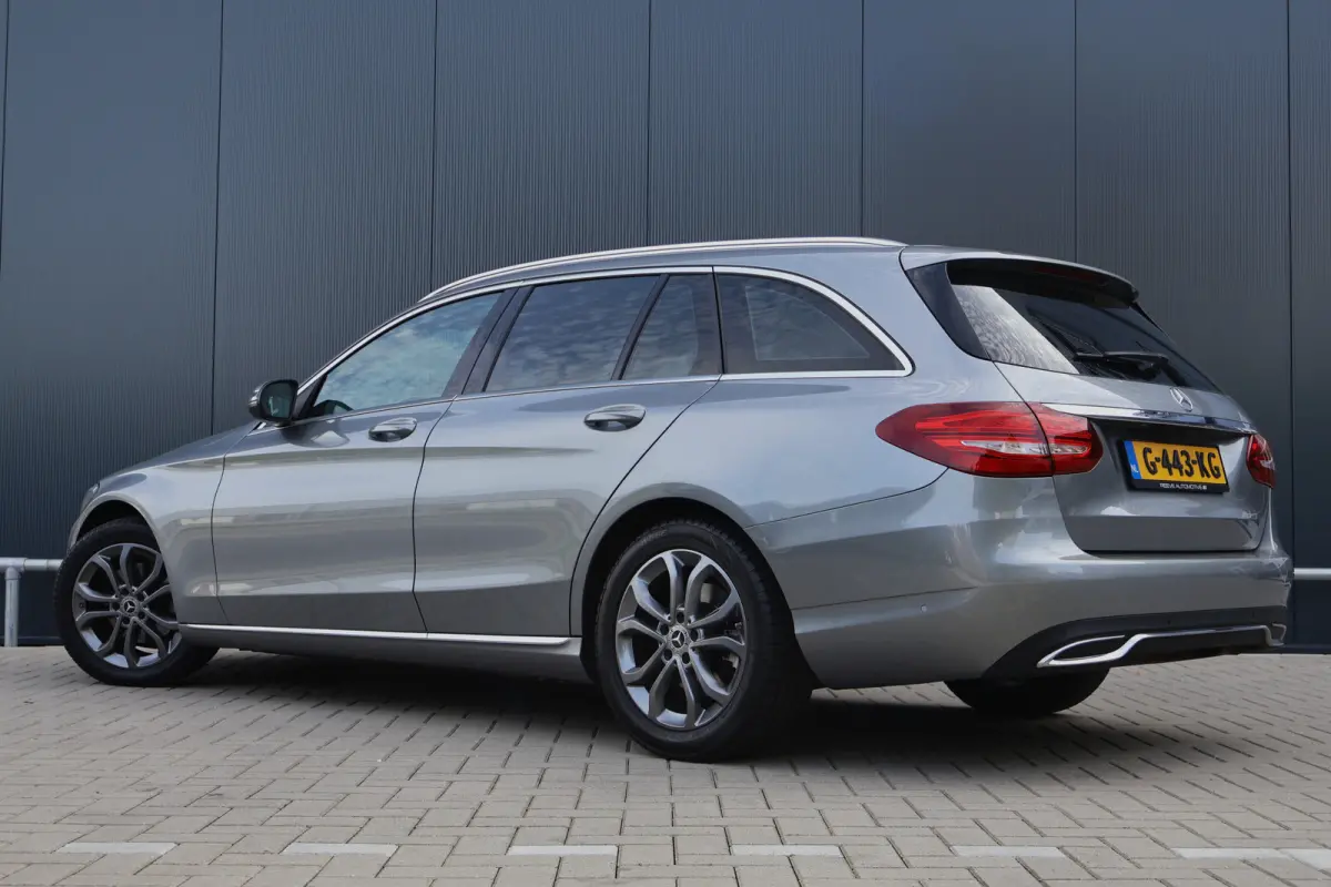 2.2 CDI Ambition Automaat | Wegkl. Trekhaak | Camera | Comand | Stoelverwarming | Half leder | 1800kg trekgewicht