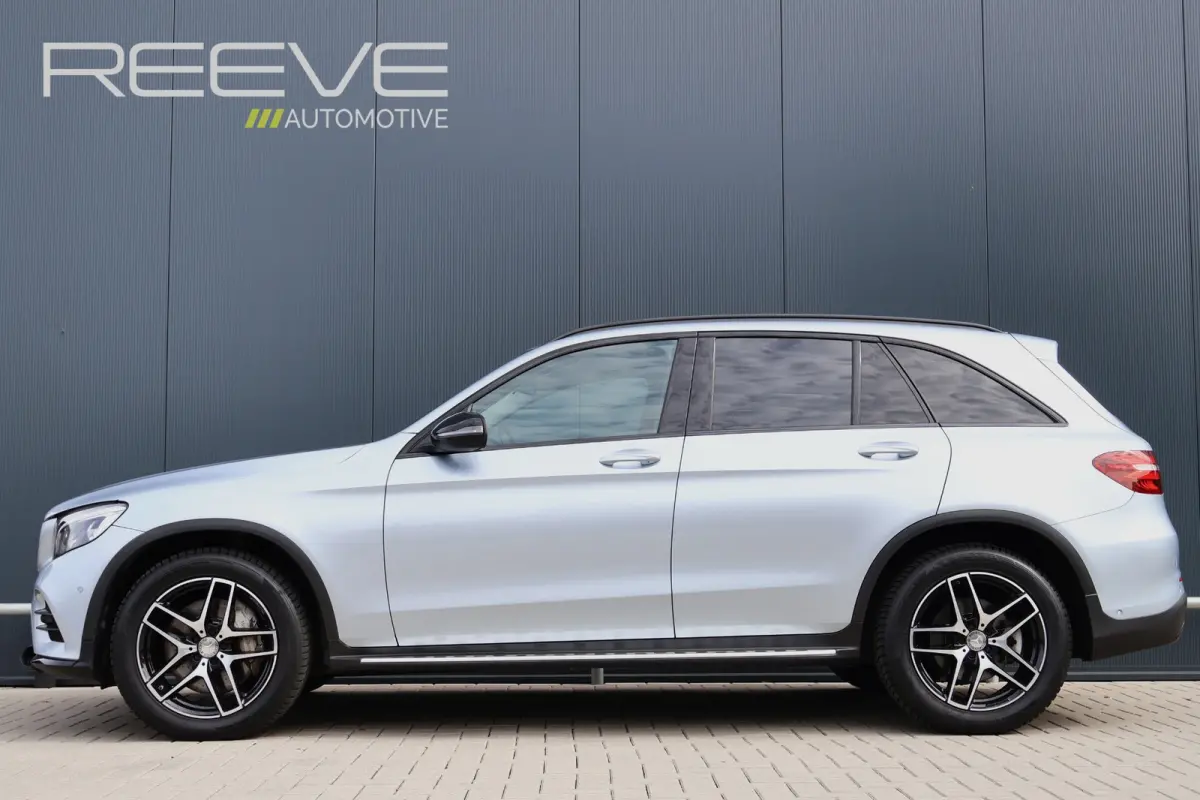 250 d 4MATIC AMG Line | Luchtvering | Trekhaak | 2500kg trekgewicht | Camera | Stoelverwarming | Leer / Alcantara | NL auto!