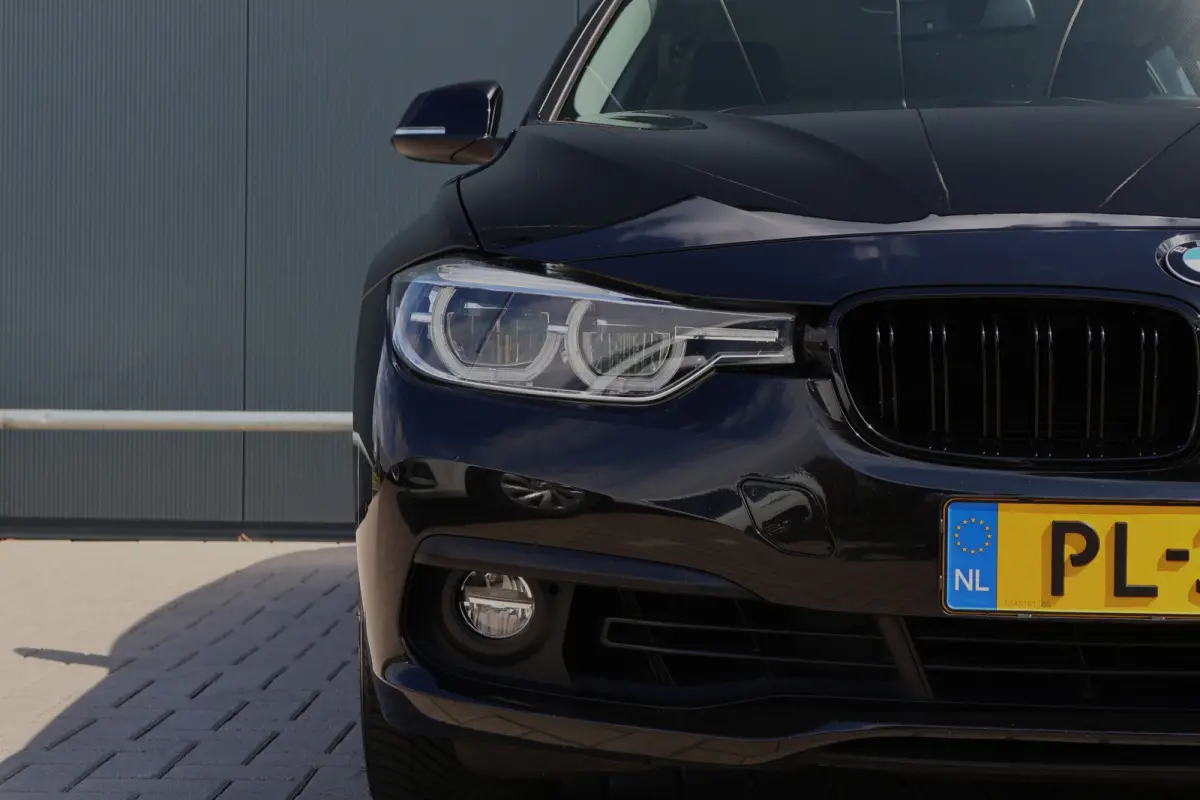 318i Executive Automaat | Origineel NL | 18 inch | Navi | Cruise | Clima | Elektr. achterklep