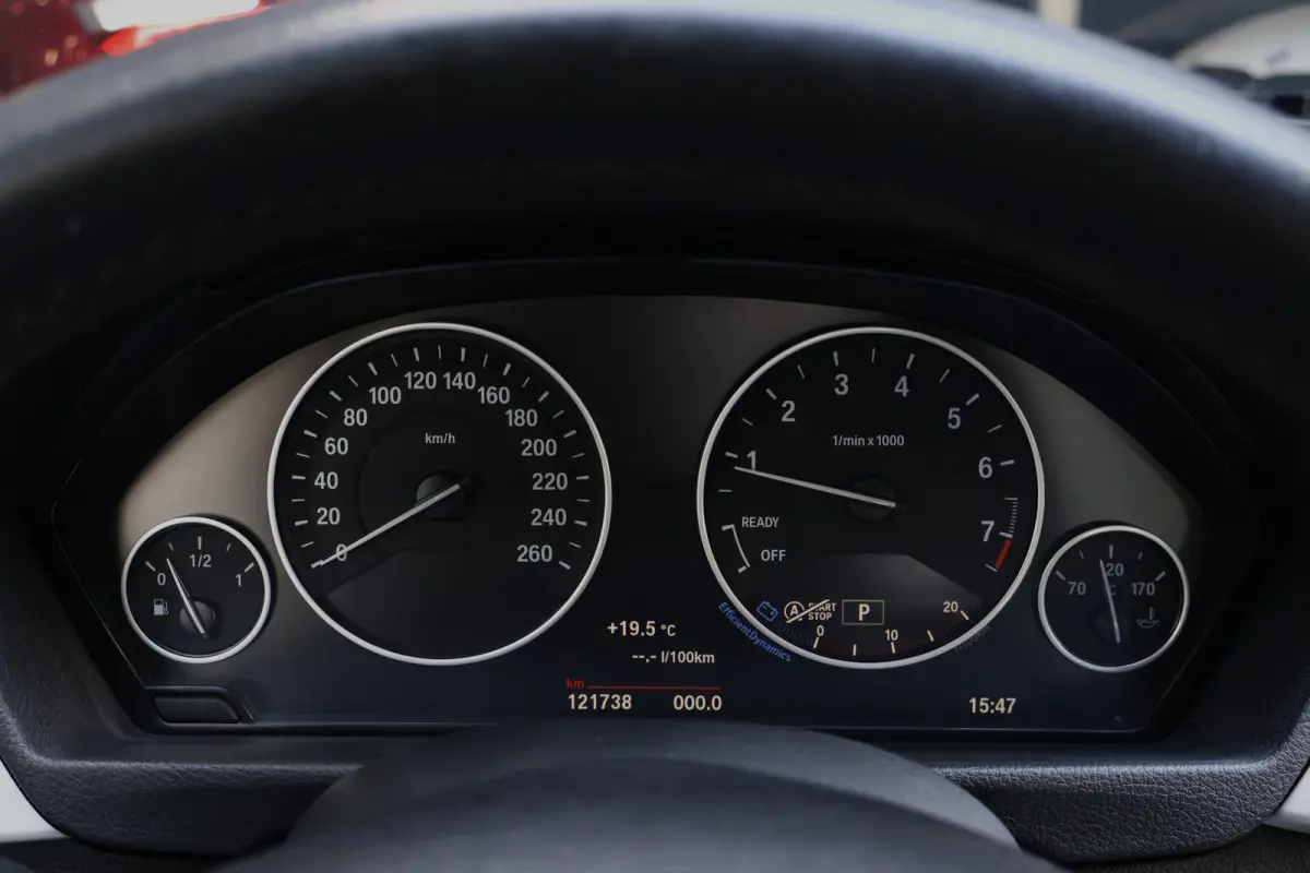 318i Executive Automaat | Origineel NL | 18 inch | Navi | Cruise | Clima | Elektr. achterklep