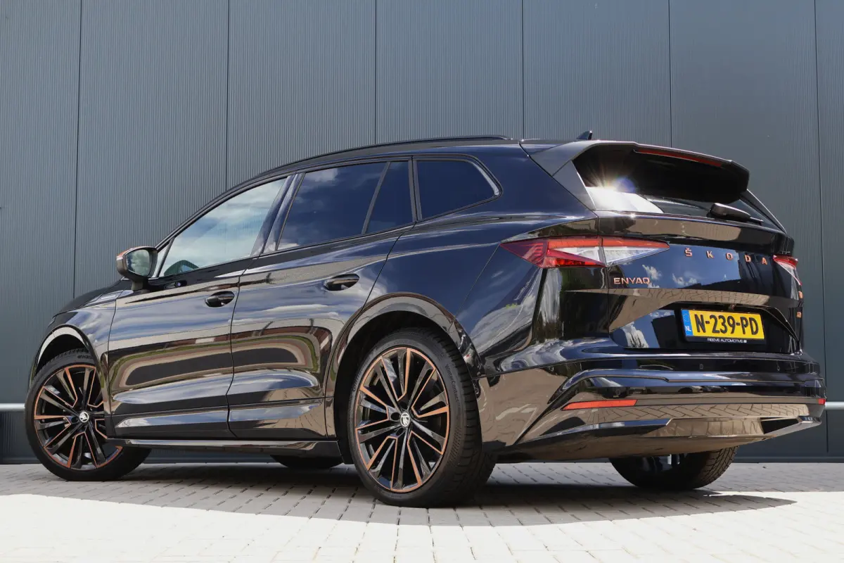 60 Founders Edition Black 94,2% soh! | Sportline | Crystal Face | Camera | Leer | Stuurverwarming | Elektr. Achterklep | 21 Inch lichtmetaal