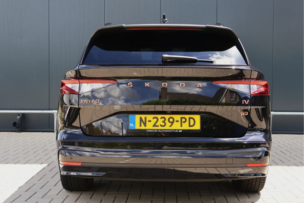 60 Founders Edition Black 94,2% soh! | Sportline | Crystal Face | Camera | Leer | Stuurverwarming | Elektr. Achterklep | 21 Inch lichtmetaal