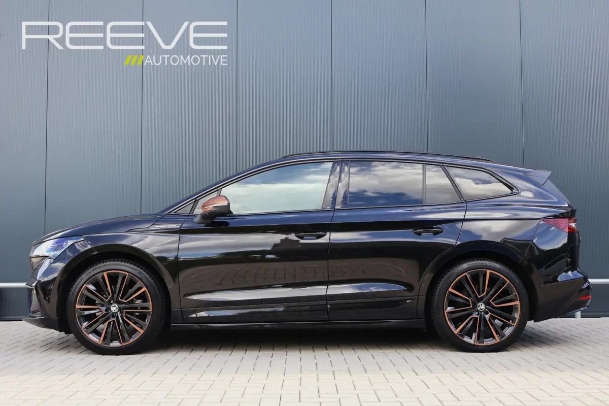 60 Founders Edition Black 94,2% soh! | Sportline | Crystal Face | Camera | Leer | Stuurverwarming | Elektr. Achterklep | 21 Inch lichtmetaal