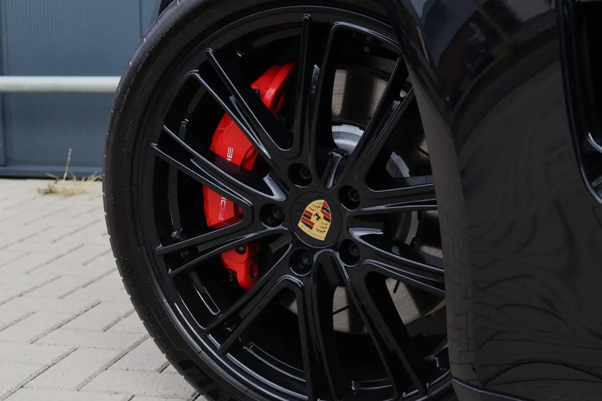 4.0 GTS Sport Chrono | Matrix PDLS | PASM | PDCC |  Pano | Bose | Head-up | keyless | Adaptive Cruise | Surround view