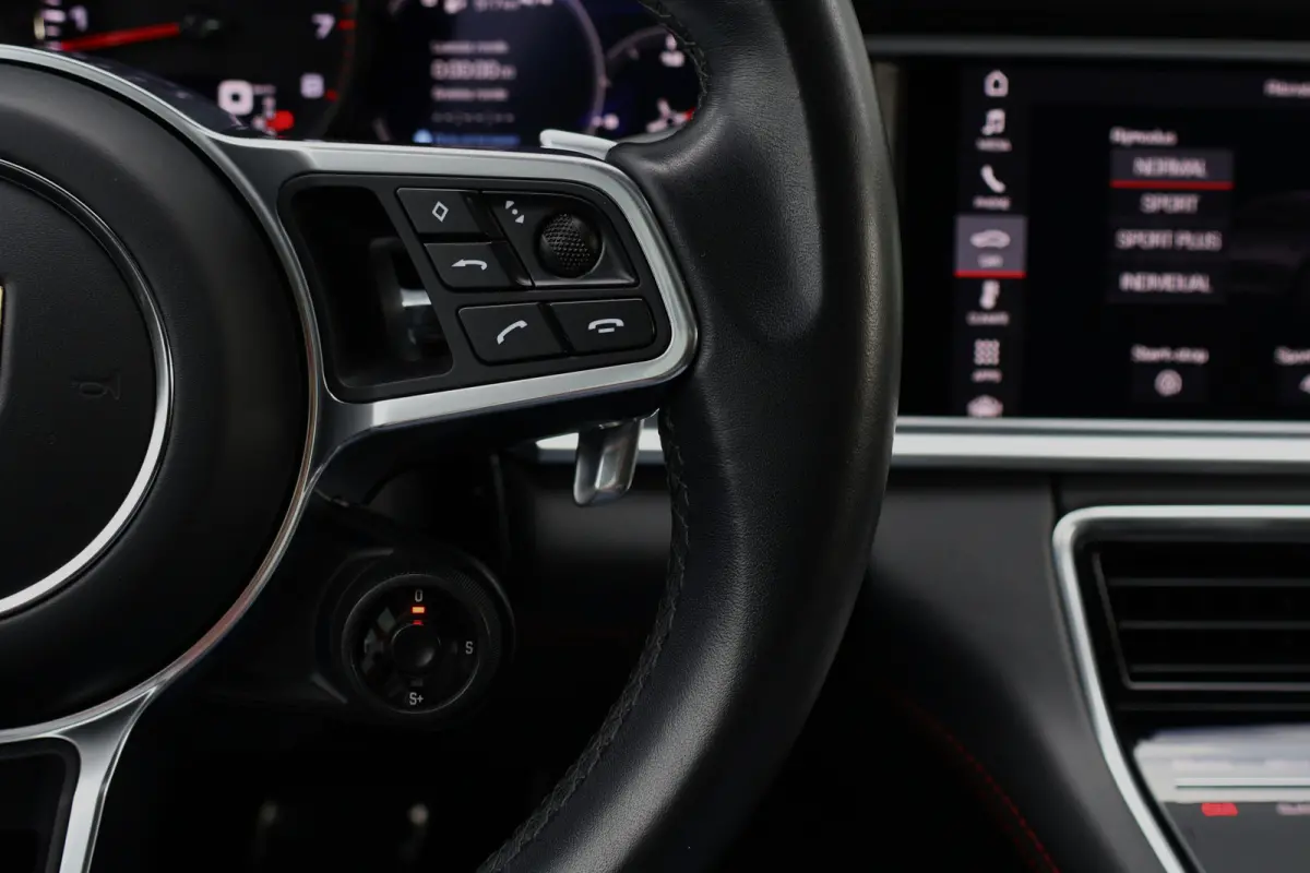 4.0 GTS Sport Chrono | Matrix PDLS | PASM | PDCC |  Pano | Bose | Head-up | keyless | Adaptive Cruise | Surround view
