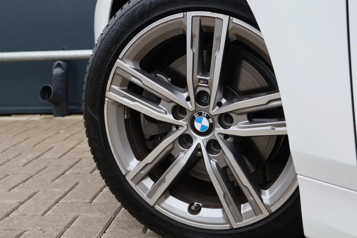 118i M-Sport Business Edition | Automaat | Live Cockpit | Sfeerverlichting