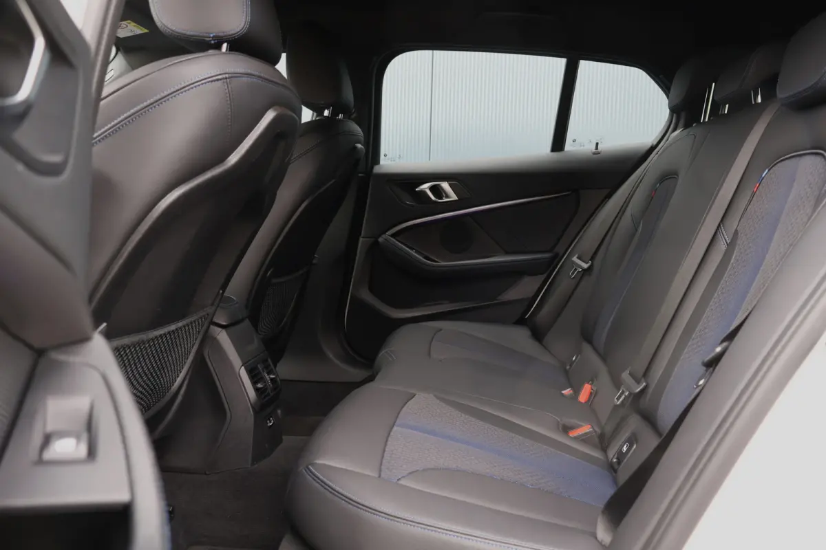 118i M-Sport Business Edition | Automaat | Live Cockpit | Sfeerverlichting