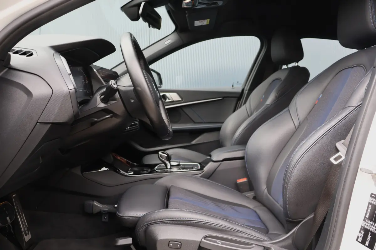 118i M-Sport Business Edition | Automaat | Live Cockpit | Sfeerverlichting