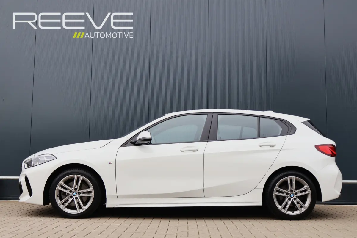 118i M-Sport Business Edition | Automaat | Live Cockpit | Sfeerverlichting