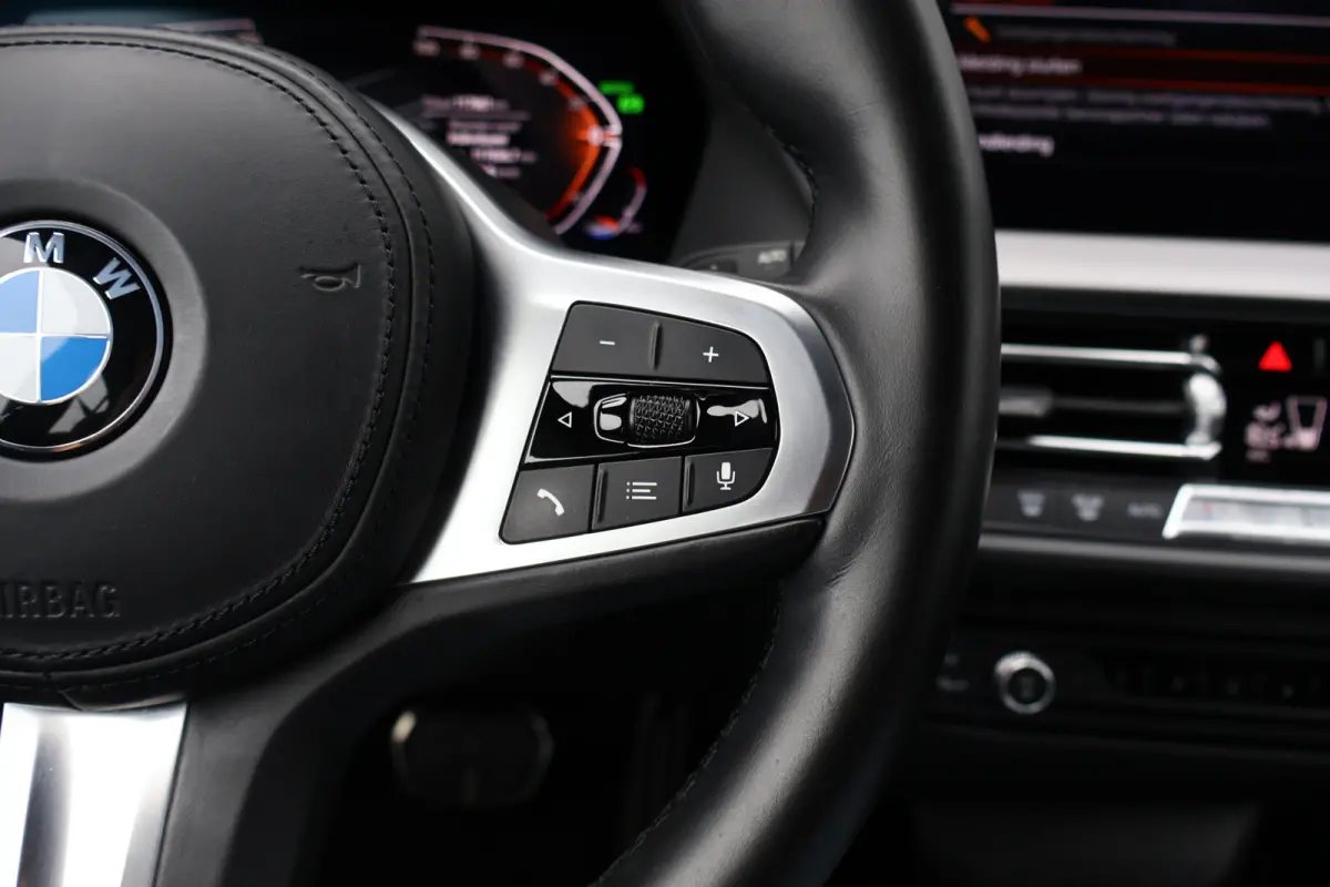 118i M-Sport Business Edition | Automaat | Live Cockpit | Sfeerverlichting