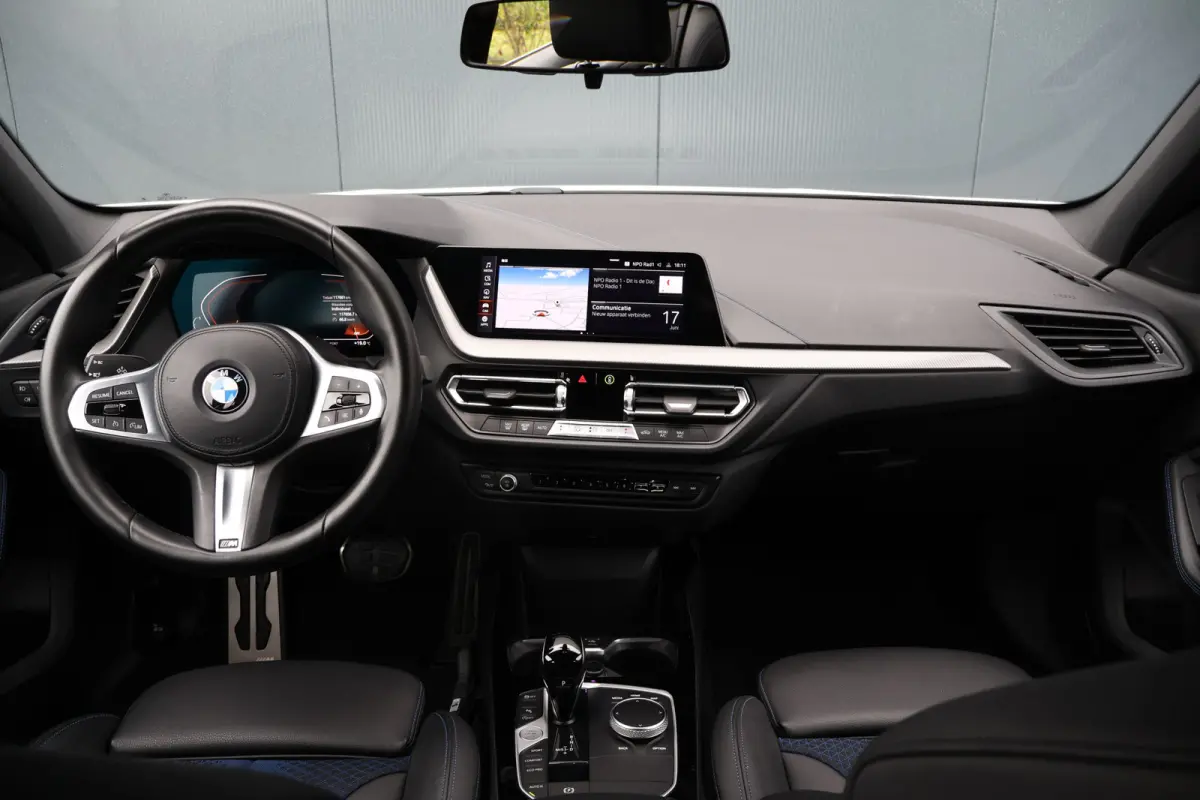 118i M-Sport Business Edition | Automaat | Live Cockpit | Sfeerverlichting