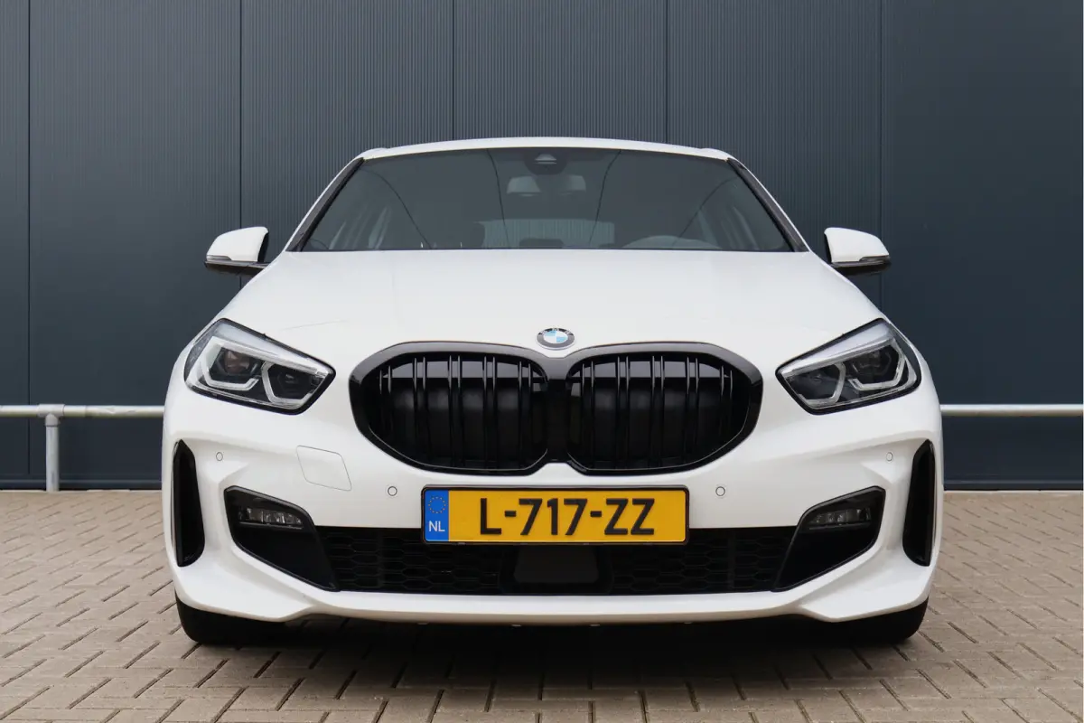 118i M-Sport Business Edition | Automaat | Live Cockpit | Sfeerverlichting