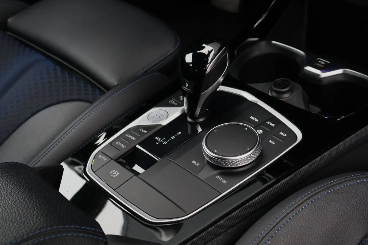 118i M-Sport Business Edition | Automaat | Live Cockpit | Sfeerverlichting