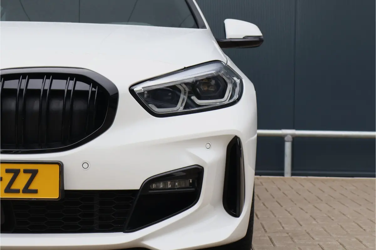118i M-Sport Business Edition | Automaat | Live Cockpit | Sfeerverlichting