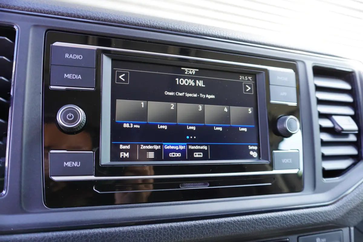 140pk Automaat L3H3/L2H2 Apple Carplay Camera Parkeersensoren Standkachel 3-zits