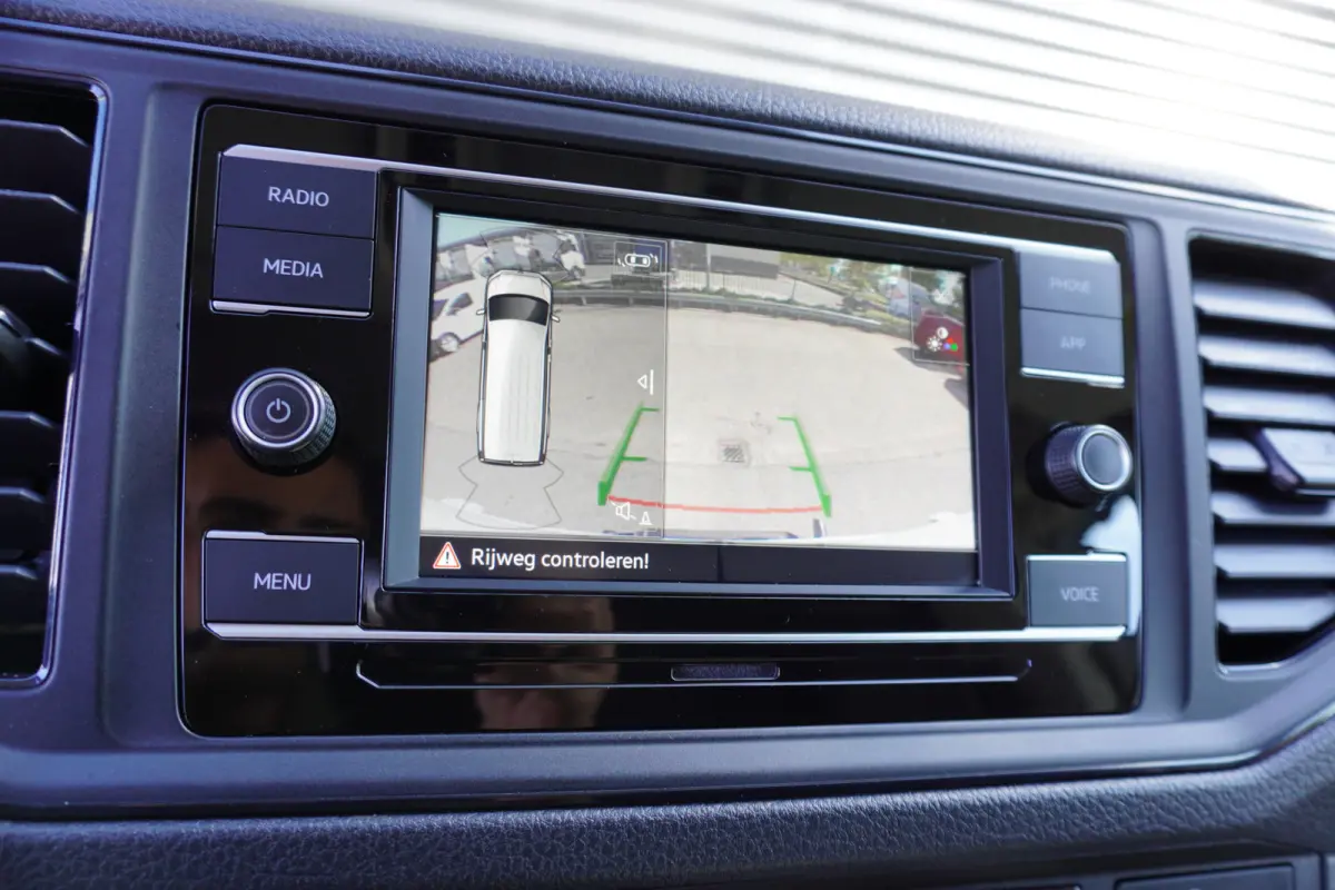 140pk Automaat L3H3/L2H2 Apple Carplay Camera Parkeersensoren Standkachel 3-zits