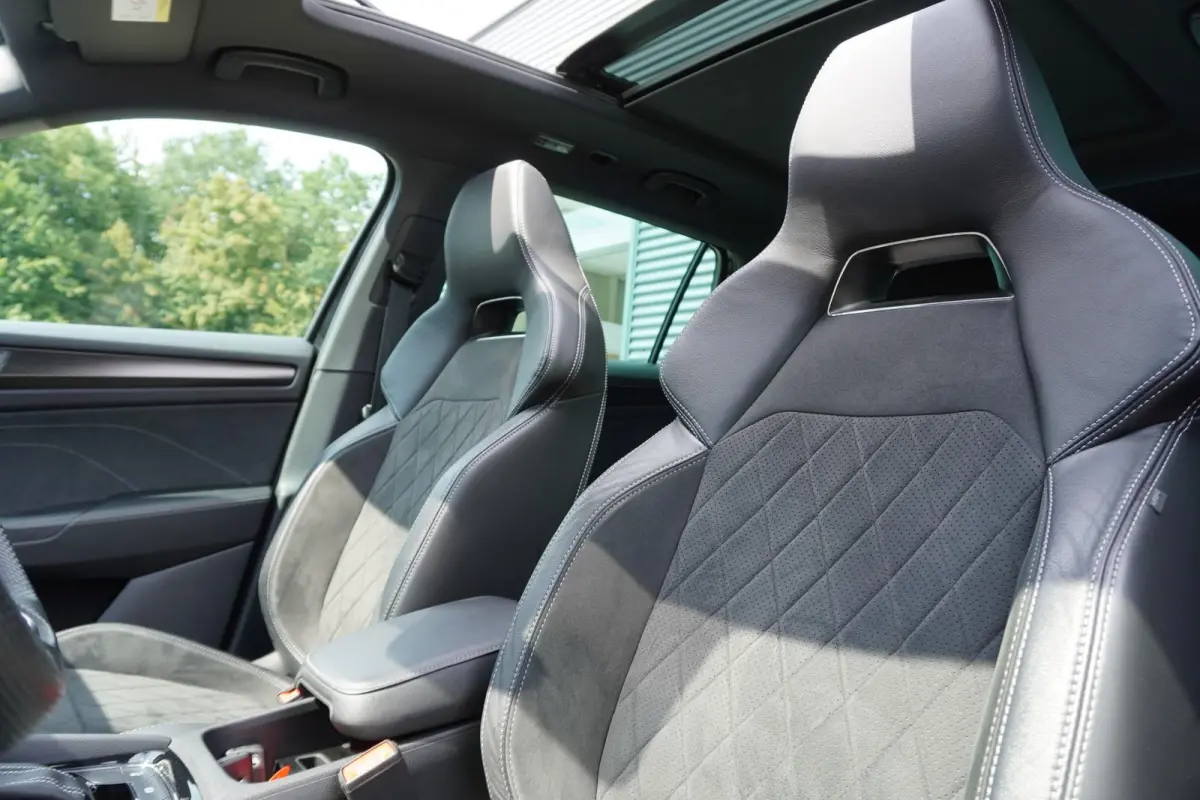 1.5 TSI 150pk DSG Sportline Business | Trekhaak | Panoramadak | DCC | ACC | Stoelverwarming Voor & Achter | Stuurverwarming
