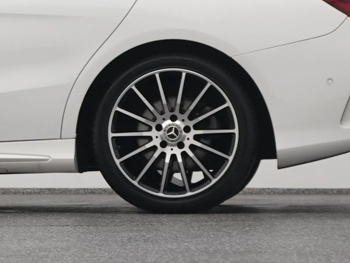 180 Automaat Business Solution AMG | STOELVERW. | NAVI