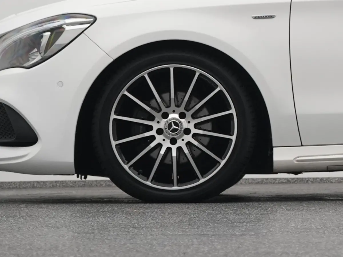 180 Automaat Business Solution AMG | STOELVERW. | NAVI