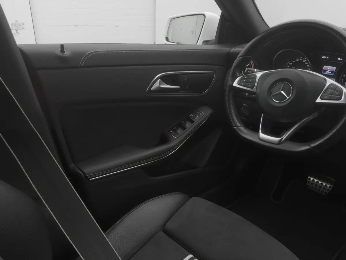 180 Automaat Business Solution AMG | STOELVERW. | NAVI