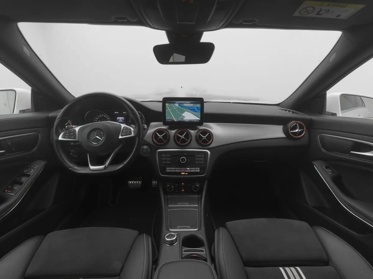 180 Automaat Business Solution AMG | STOELVERW. | NAVI