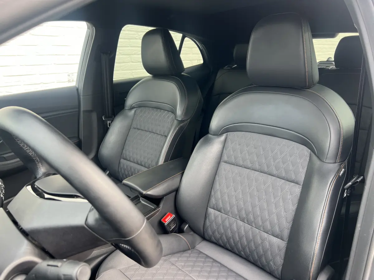 1.5 Luxury | Carplay | DAB | LED | Dodehoek