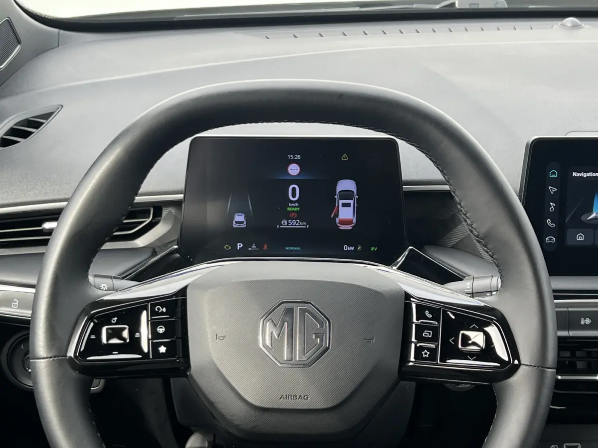 1.5 Luxury | Carplay | DAB | LED | Dodehoek