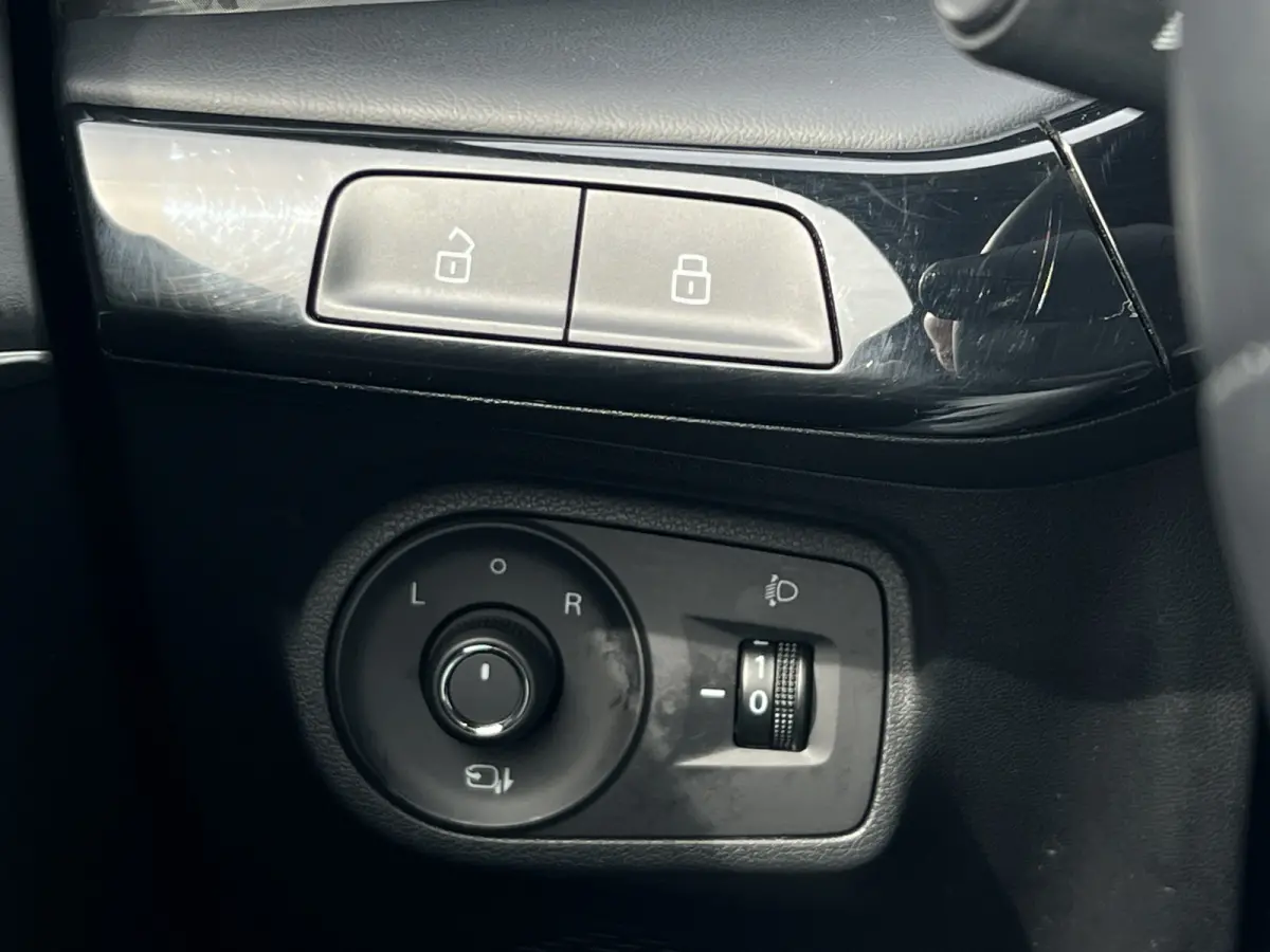 1.5 Luxury | Carplay | DAB | LED | Dodehoek