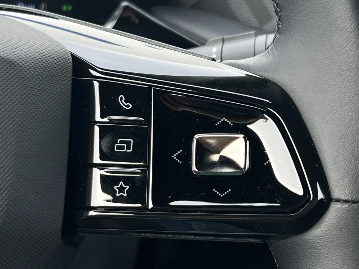 1.5 Luxury | Carplay | DAB | LED | Dodehoek