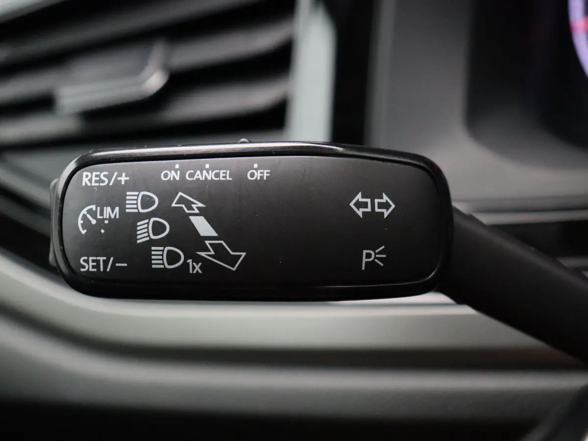1.0 TSI 95pk Beats | Cruise control | Lichtsensor | Apple Carplay | Android Auto |