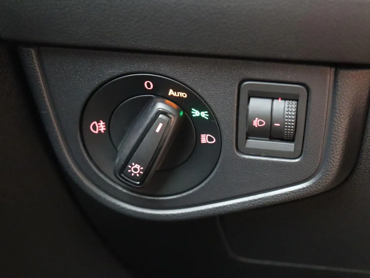 1.0 TSI 95pk Beats | Cruise control | Lichtsensor | Apple Carplay | Android Auto |