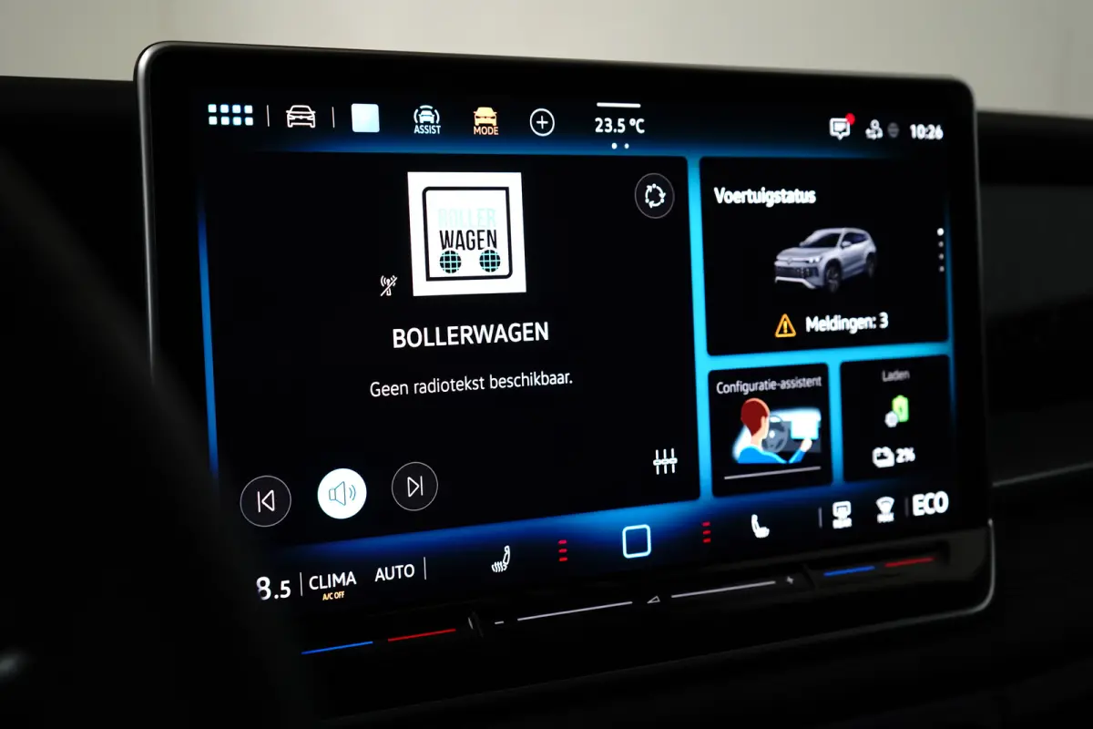 1.5 TSI eHybrid R-Line 272PK | Pano Dak | IQ Light l Camera |  Cruise cont adapt | App connect | Elektr achterklep | Stoelmassage  | Stoel/stuurverw | Keyless | 19"LMV