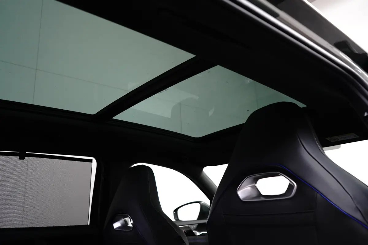 1.5 TSI eHybrid R-Line 272PK | Pano Dak | IQ Light l Camera |  Cruise cont adapt | App connect | Elektr achterklep | Stoelmassage  | Stoel/stuurverw | Keyless | 19"LMV