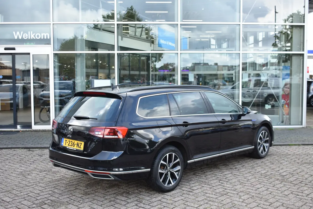 1.4 TSI 218PK DSG-6 GTE | ADAPT. CRUISE | CAMERA | STOELVERW. | ELEKTR. A. KLEP | DIGITAAL DISPLAY | 17 INCH